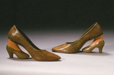 Double Heels
shoes, composite
dimensions variable